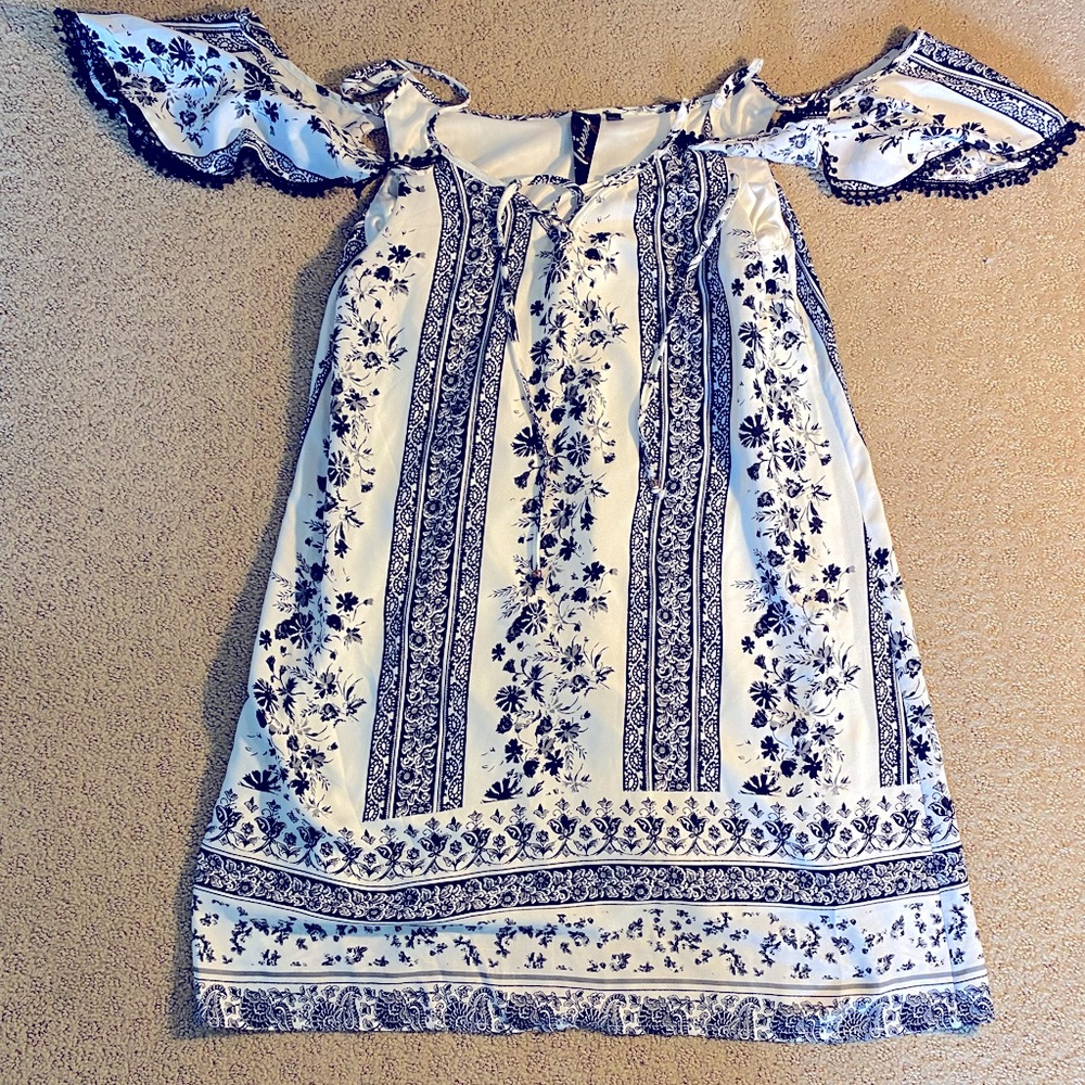Cute summer dress size large from Trixxi.